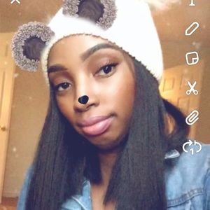 Meet your Posher, Keshia